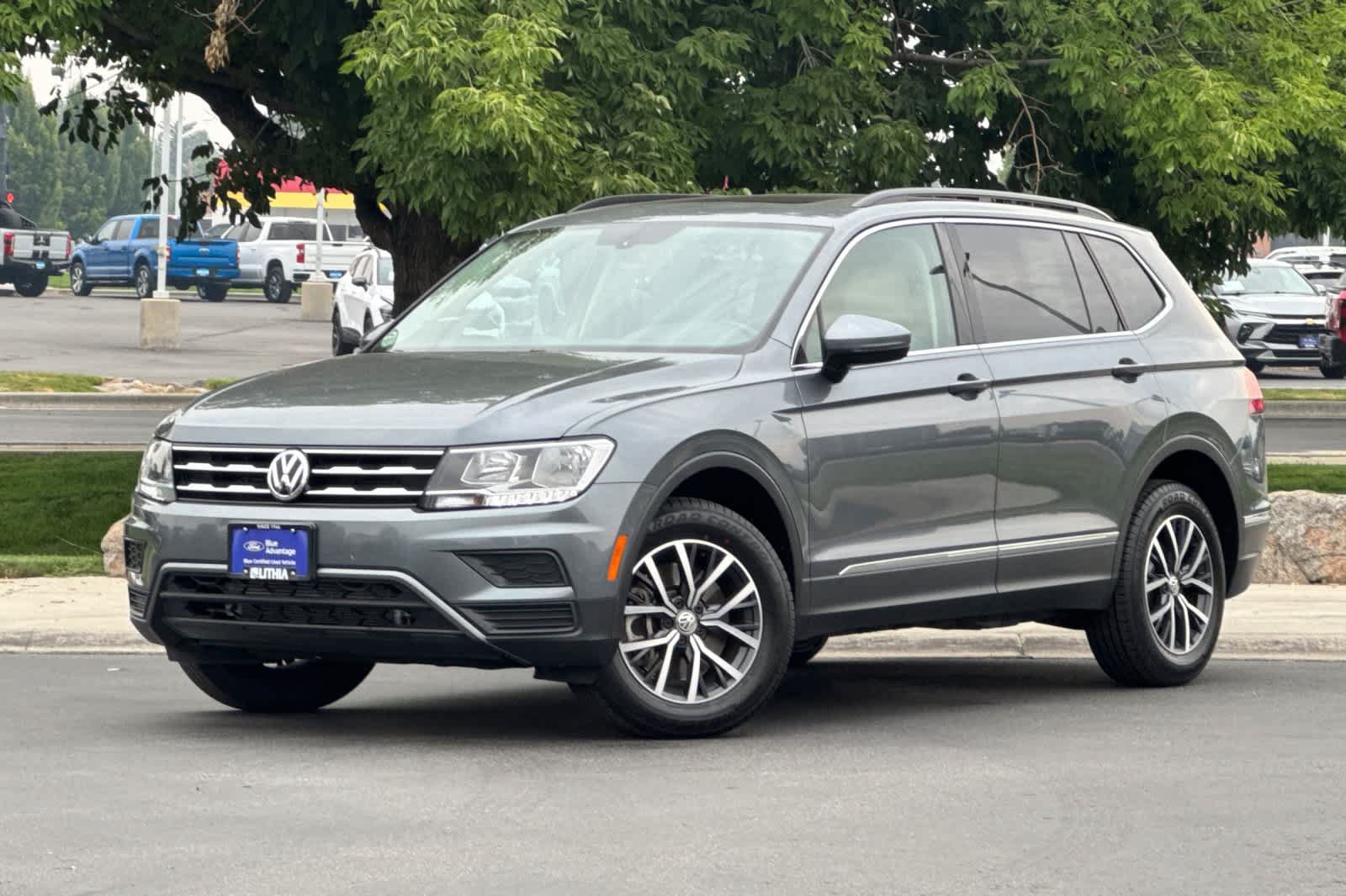 Used 2020 Volkswagen Tiguan SE w/ Panoramic Sunroof Package