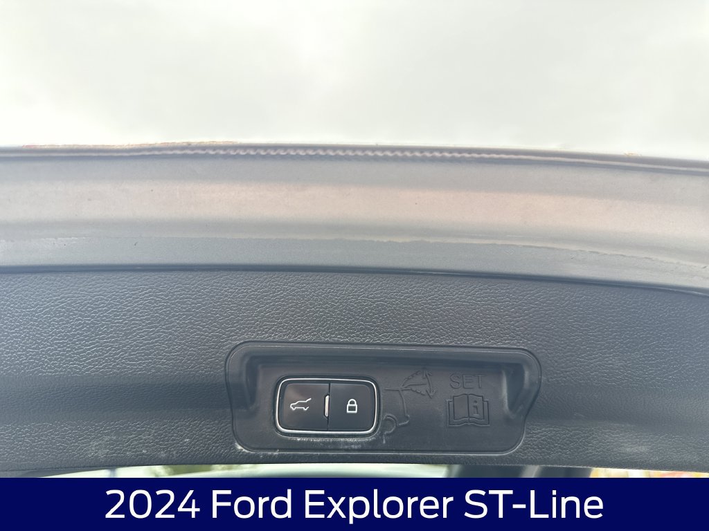 Certified 2024 Ford Explorer ST-Line w/ Class IV Trailer Tow Package AWD/4WD image 10