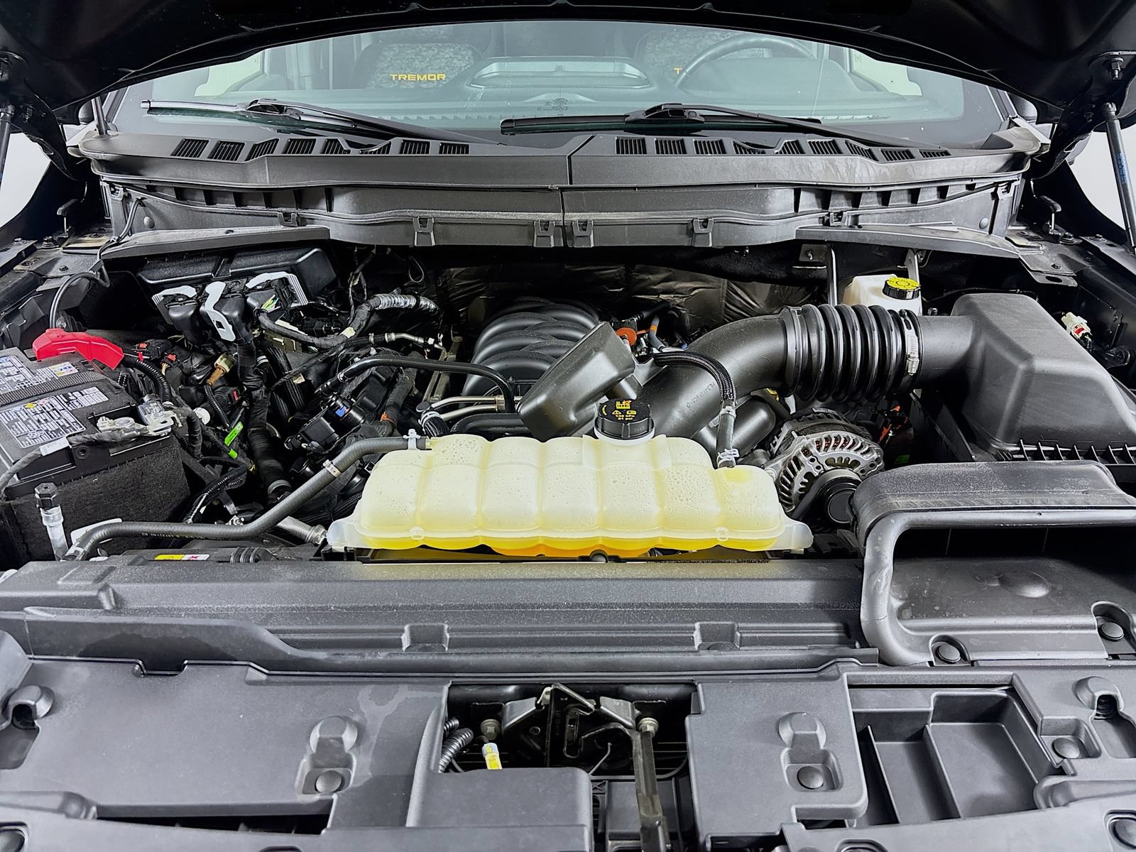 Certified 2025 Ford F150 Tremor AWD/4WD image 31