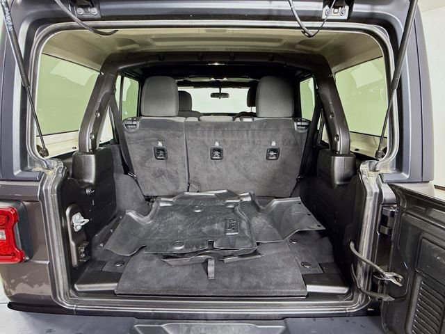 Used 2019 Jeep Wrangler Unlimited Sahara w/ LED Lighting Group image 24