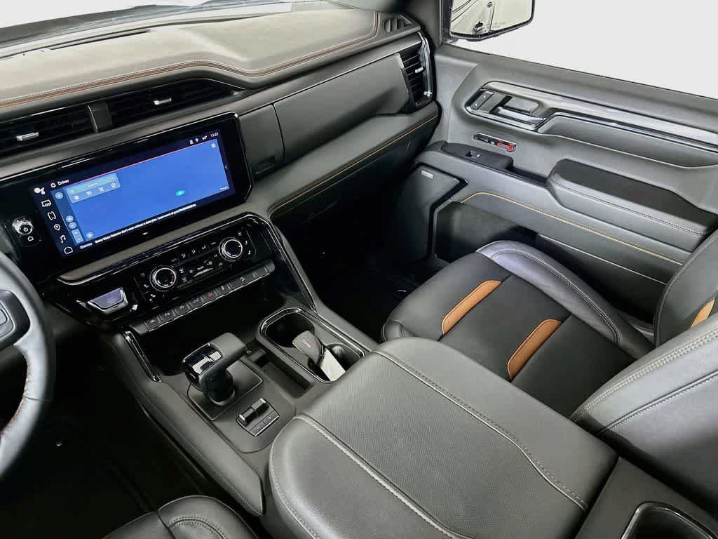 Used 2024 GMC Sierra 1500 AT4 w/ Technology Package AWD/4WD image 14
