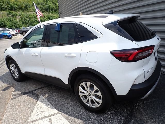 Certified 2024 Ford Escape Active w/ Tech Pack #1 AWD/4WD image 4