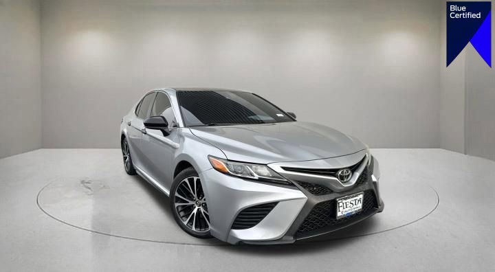Used 2020 Toyota Camry SE w/ Carpet Mat Package