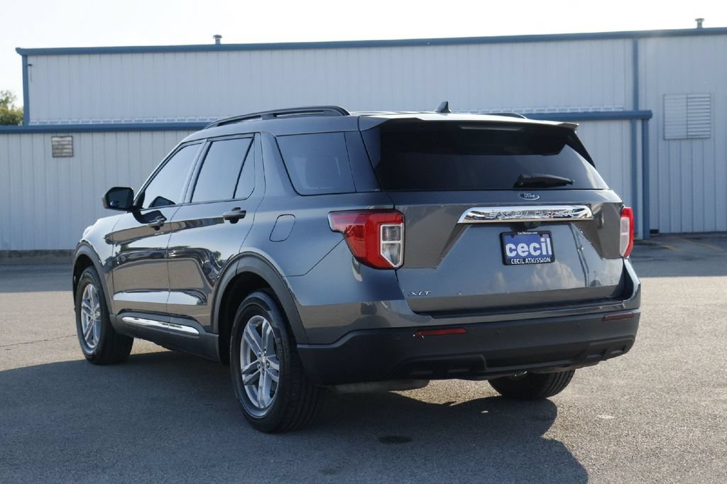 Certified 2024 Ford Explorer XLT RWD image 32