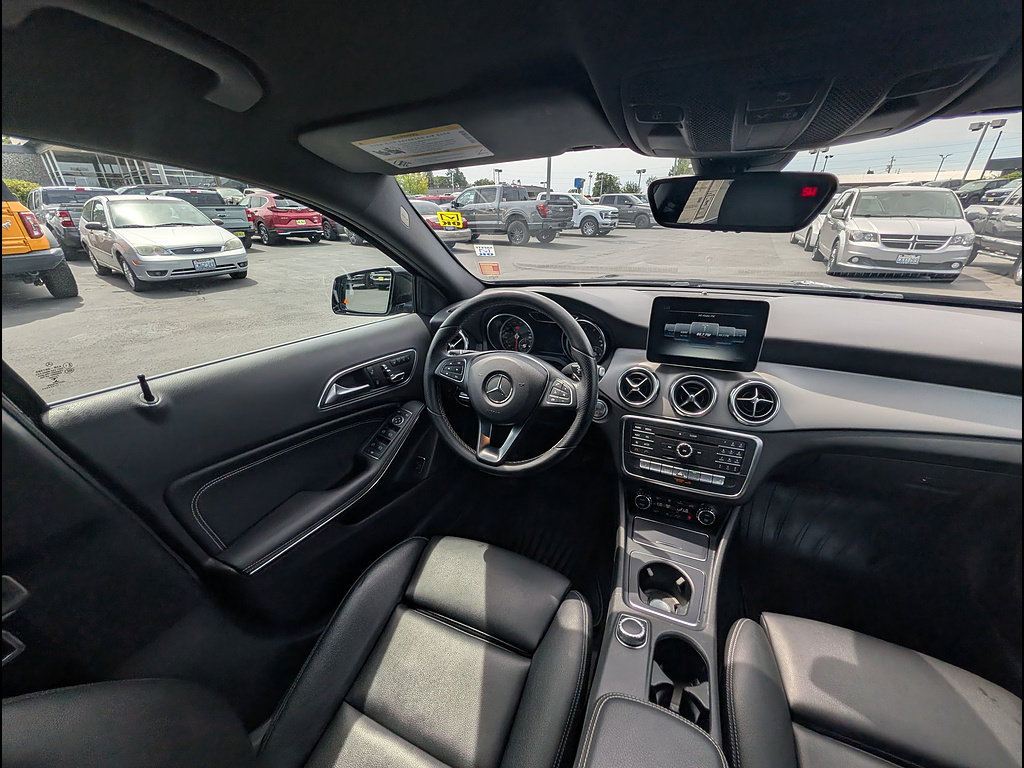 Used 2018 Mercedes-Benz GLA 250 image 15