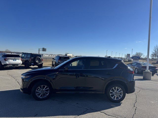Used 2025 MAZDA CX-5 AWD 2.5 S w/ Preferred Package image 2