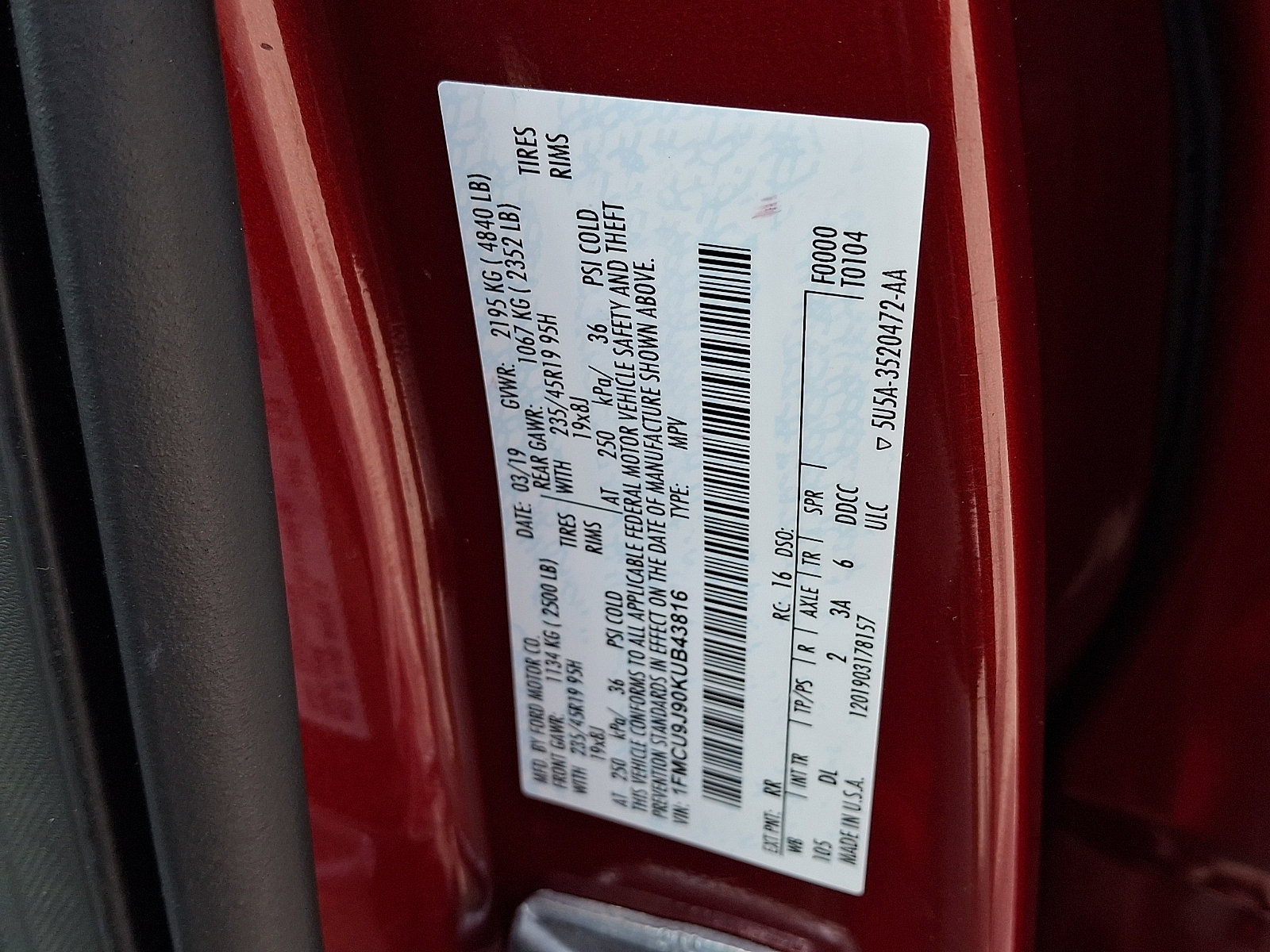 Certified 2019 Ford Escape Titanium AWD/4WD image 29