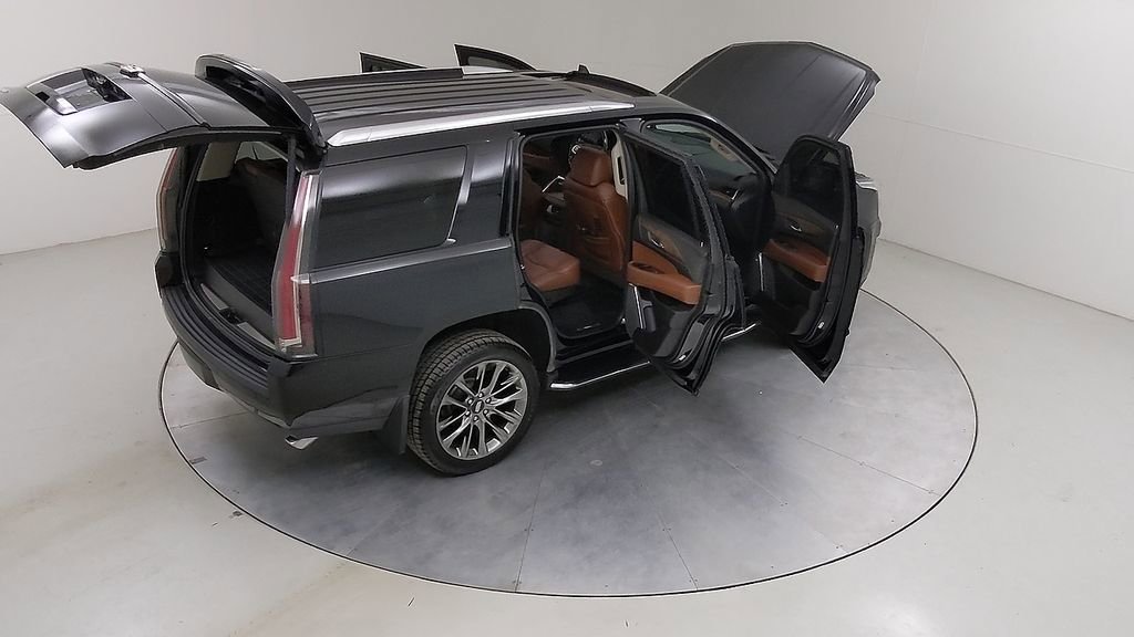 Used 2019 Cadillac Escalade Premium Luxury w/ Escalade Sport Edition AWD/4WD image 52