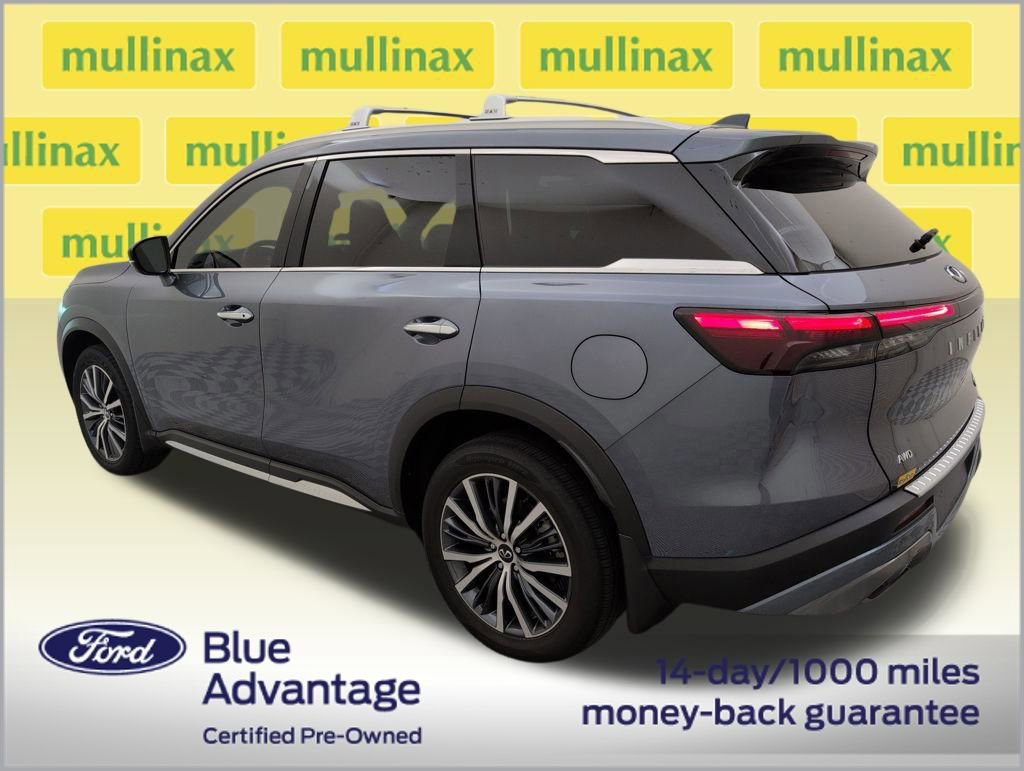Used 2023 INFINITI QX60 Sensory w/ Vision Package image 3