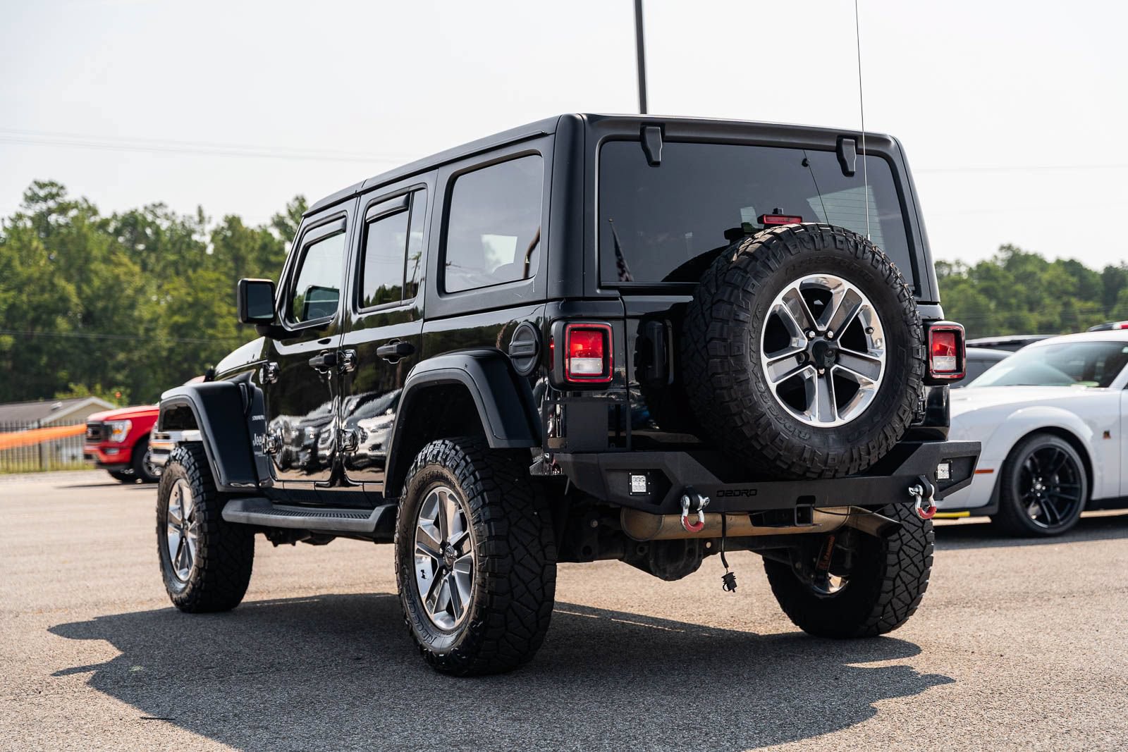 Used 2021 Jeep Wrangler Unlimited Sahara AWD/4WD image 5