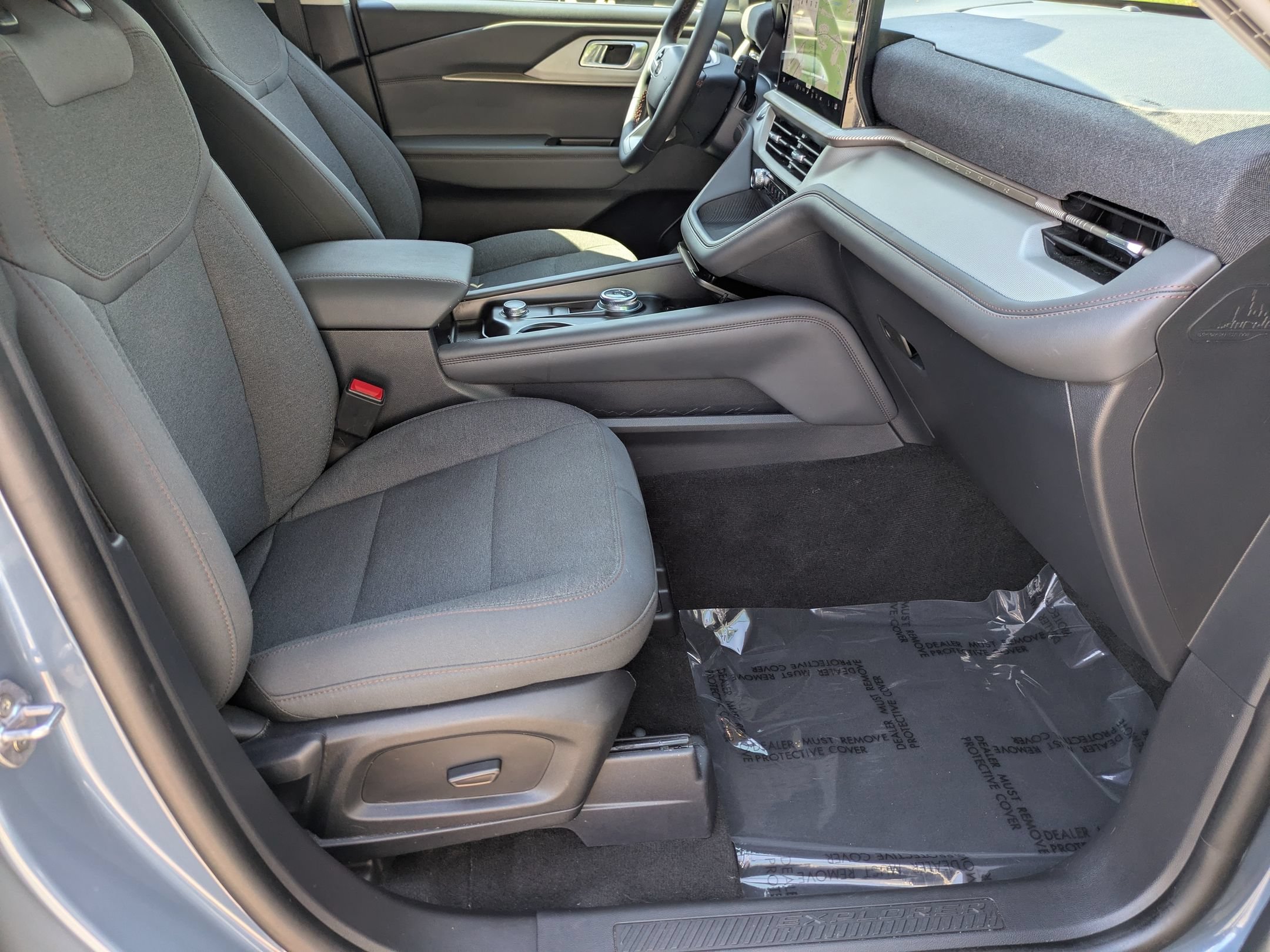 Certified 2025 Ford Explorer Active AWD/4WD image 39