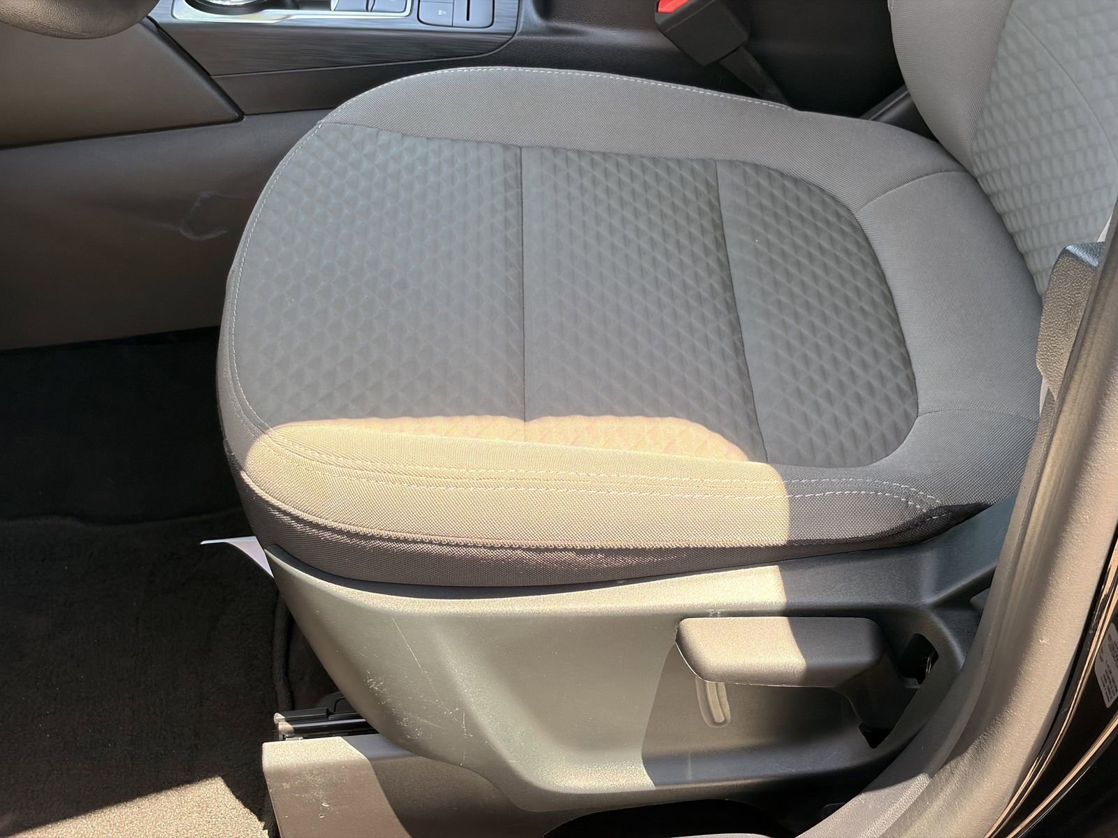 Certified 2022 Ford Escape SE FWD image 18