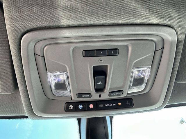 Used 2022 Chevrolet Silverado 1500 LT Trail Boss w/ LT Trail Boss Premium Package AWD/4WD image 10