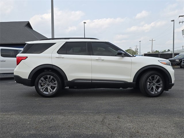 Certified 2022 Ford Explorer XLT w/ Equipment Group 202A image 6