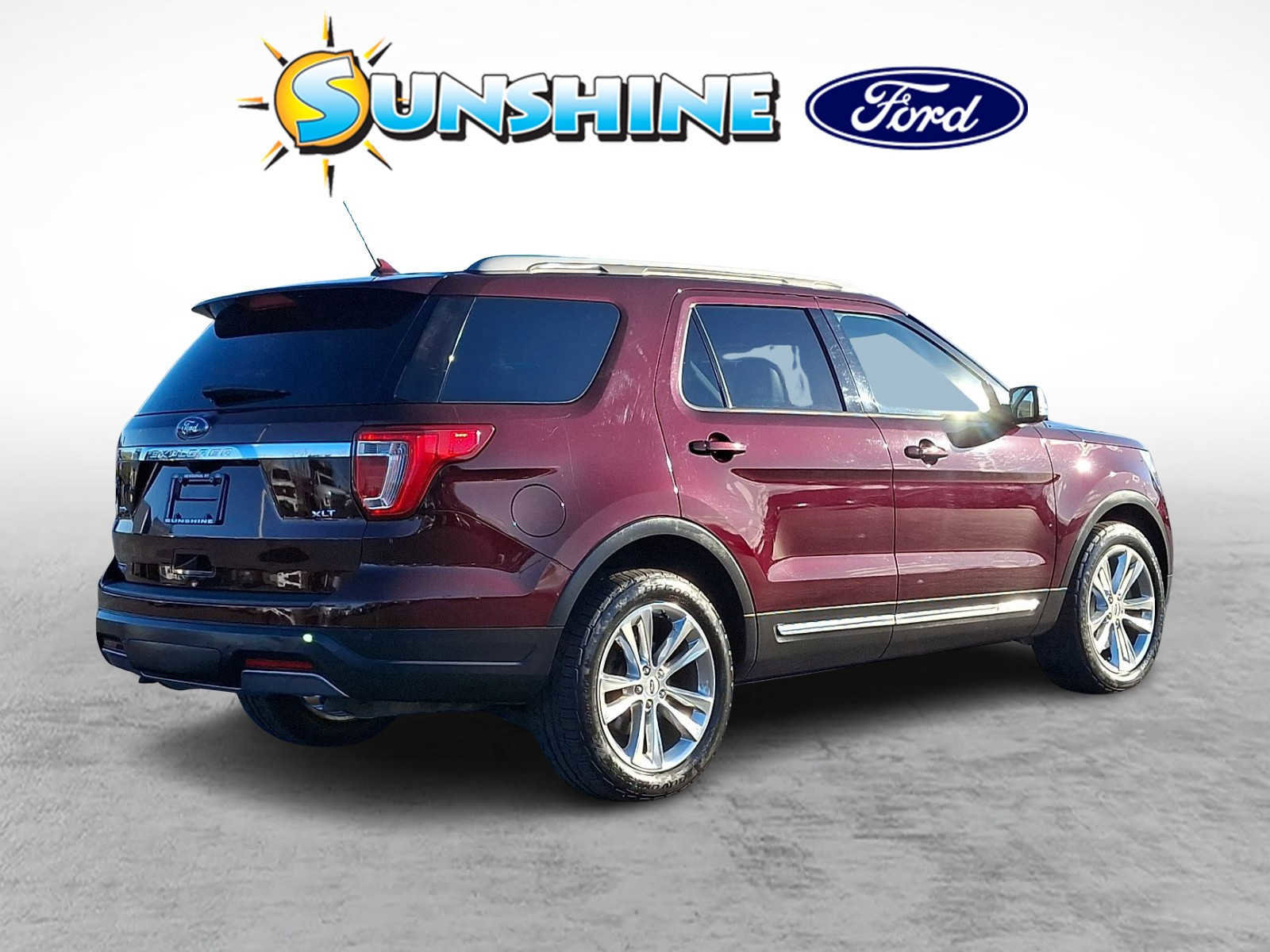 Certified 2019 Ford Explorer XLT w/ Equipment Group 202A image 4
