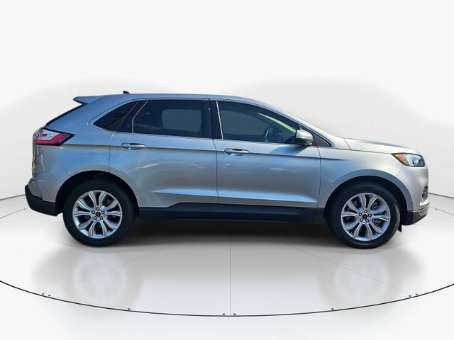 Certified 2024 Ford Edge Titanium AWD/4WD image 2