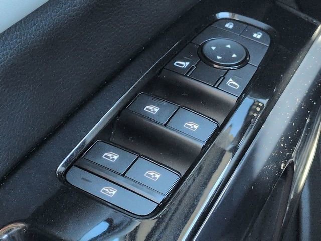 Used 2022 Nissan Pathfinder SV image 22