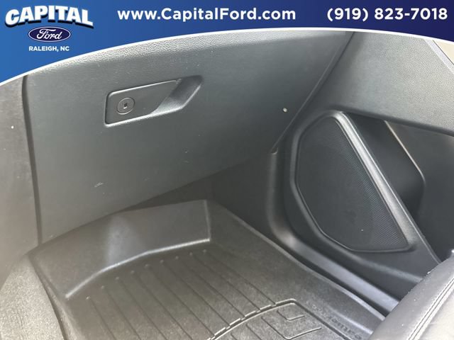 Certified 2024 Ford Explorer XLT w/ Equipment Group 202A RWD image 27