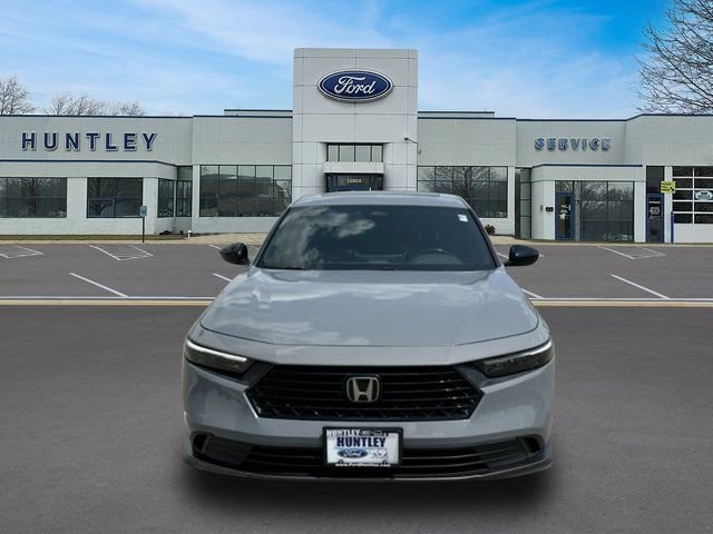 Used 2023 Honda Accord Sport image 2