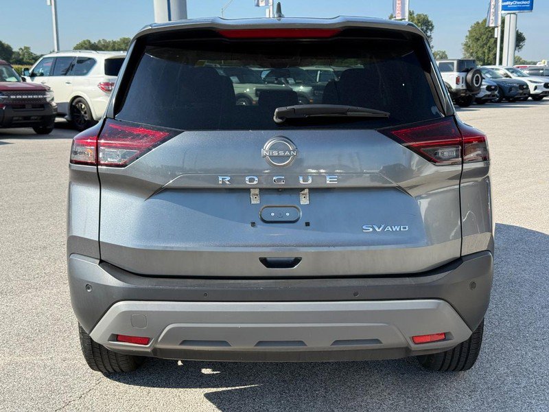 Used 2023 Nissan Rogue SV image 4