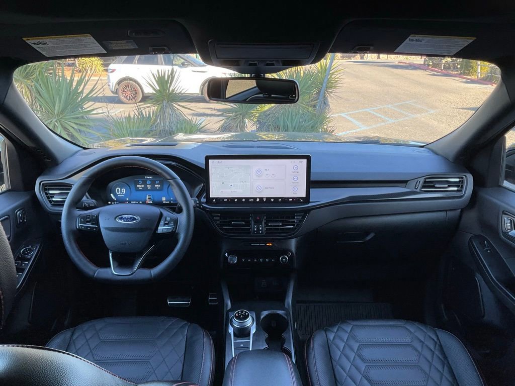 Certified 2024 Ford Escape ST-Line Elite w/ Premium Technology Package image 37