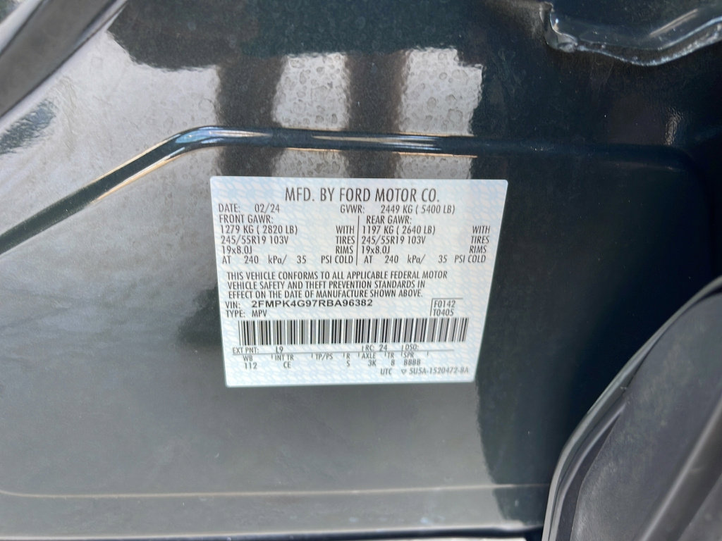 Certified 2024 Ford Edge SE w/ Black Appearance Package image 31