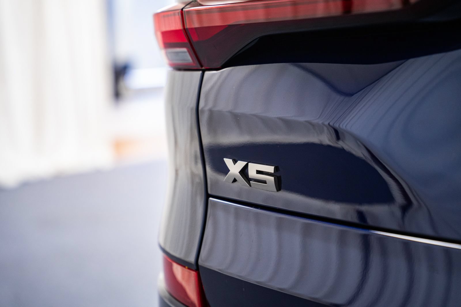 Used 2022 BMW X5 M50i w/ Premium Package AWD/4WD image 7