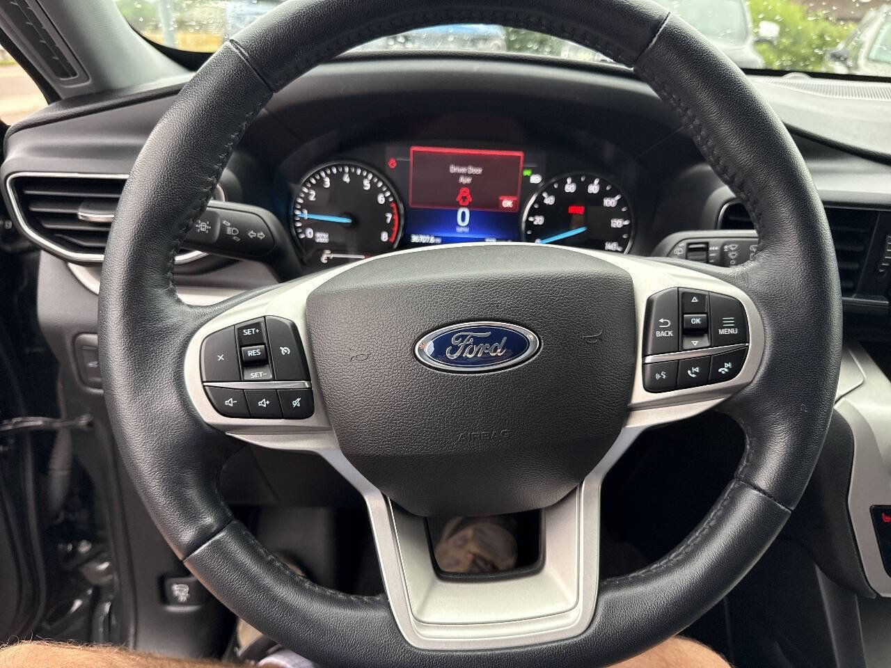 Certified 2023 Ford Explorer XLT w/ Equipment Group 202A AWD/4WD image 27