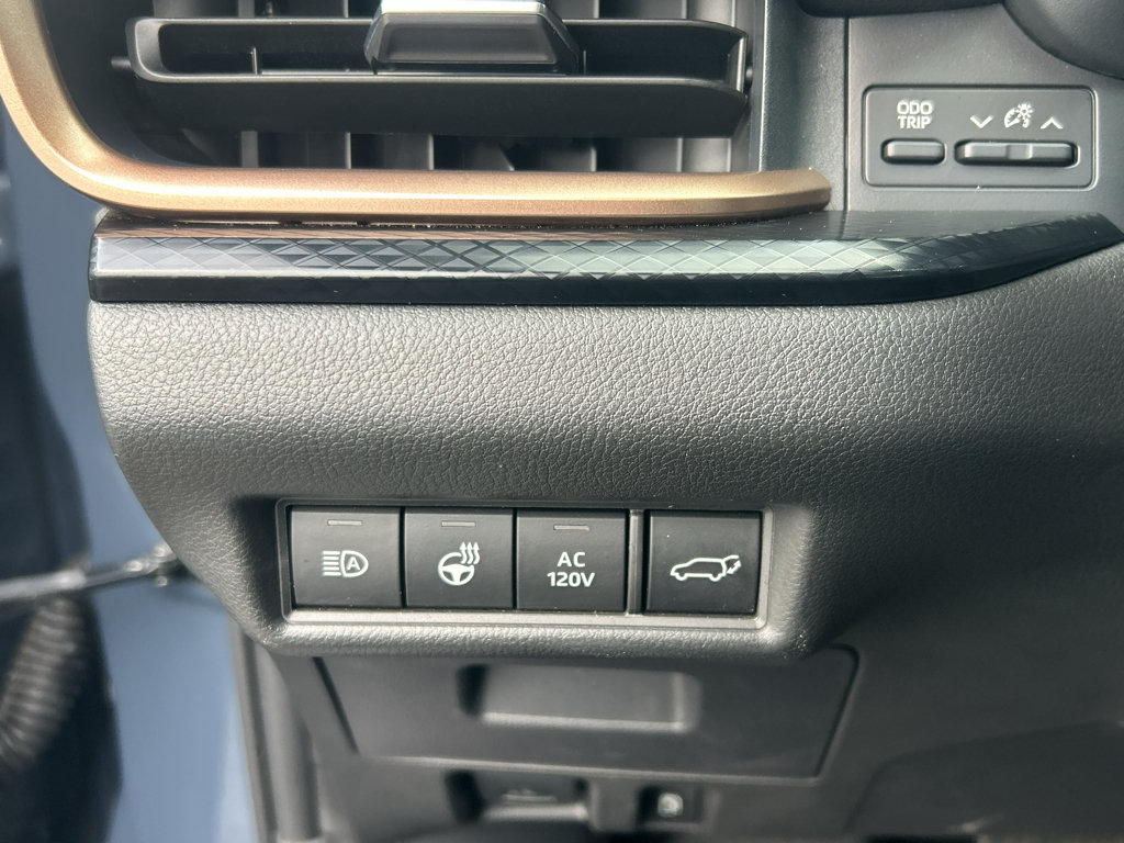 Used 2025 Toyota Grand Highlander AWD Hybrid image 15
