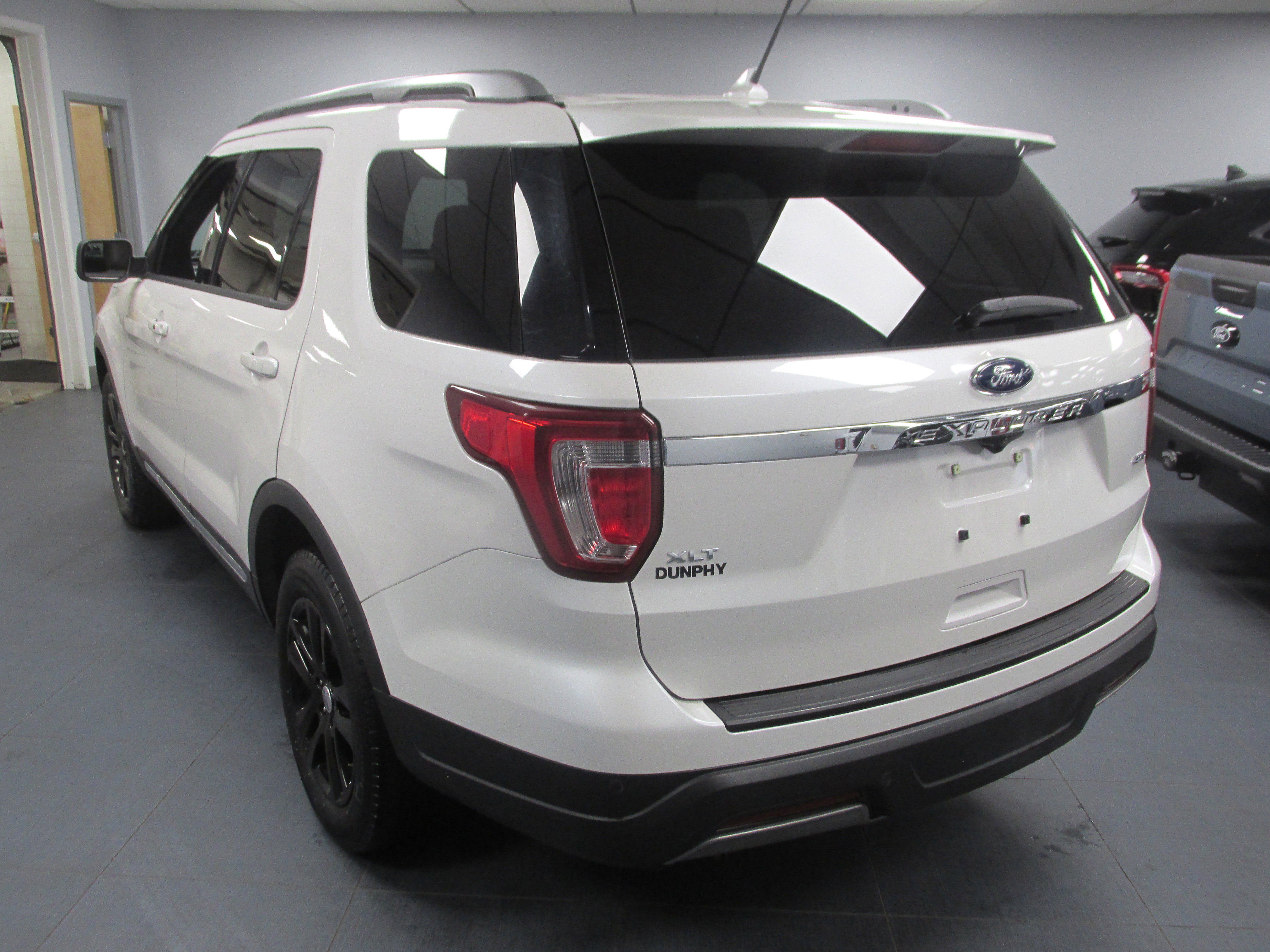 Certified 2019 Ford Explorer XLT w/ Equipment Group 201A image 5