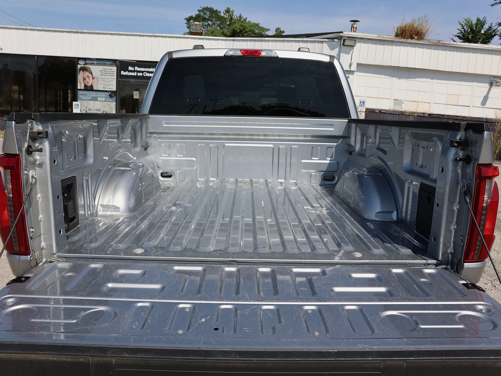 Certified 2025 Ford F150 XLT w/ Equipment Group 301A Standard AWD/4WD image 15