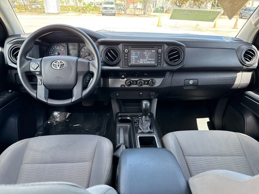 Used 2017 Toyota Tacoma SR image 8
