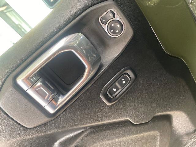 Used 2022 Jeep Gladiator Rubicon w/ LED Lighting Group image 17