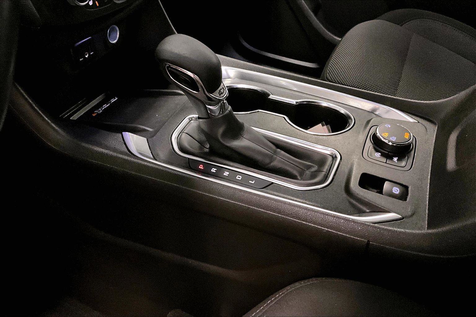 Used 2022 Chevrolet Traverse LT w/ LPO, Cargo Package image 16