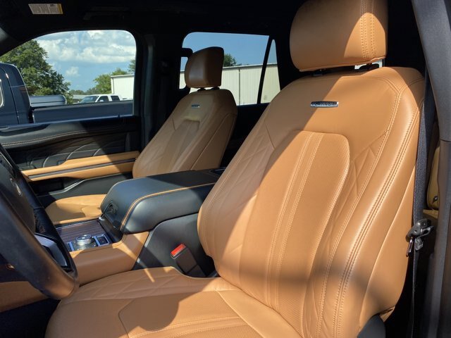 Certified 2022 Ford Expedition Platinum AWD/4WD image 6
