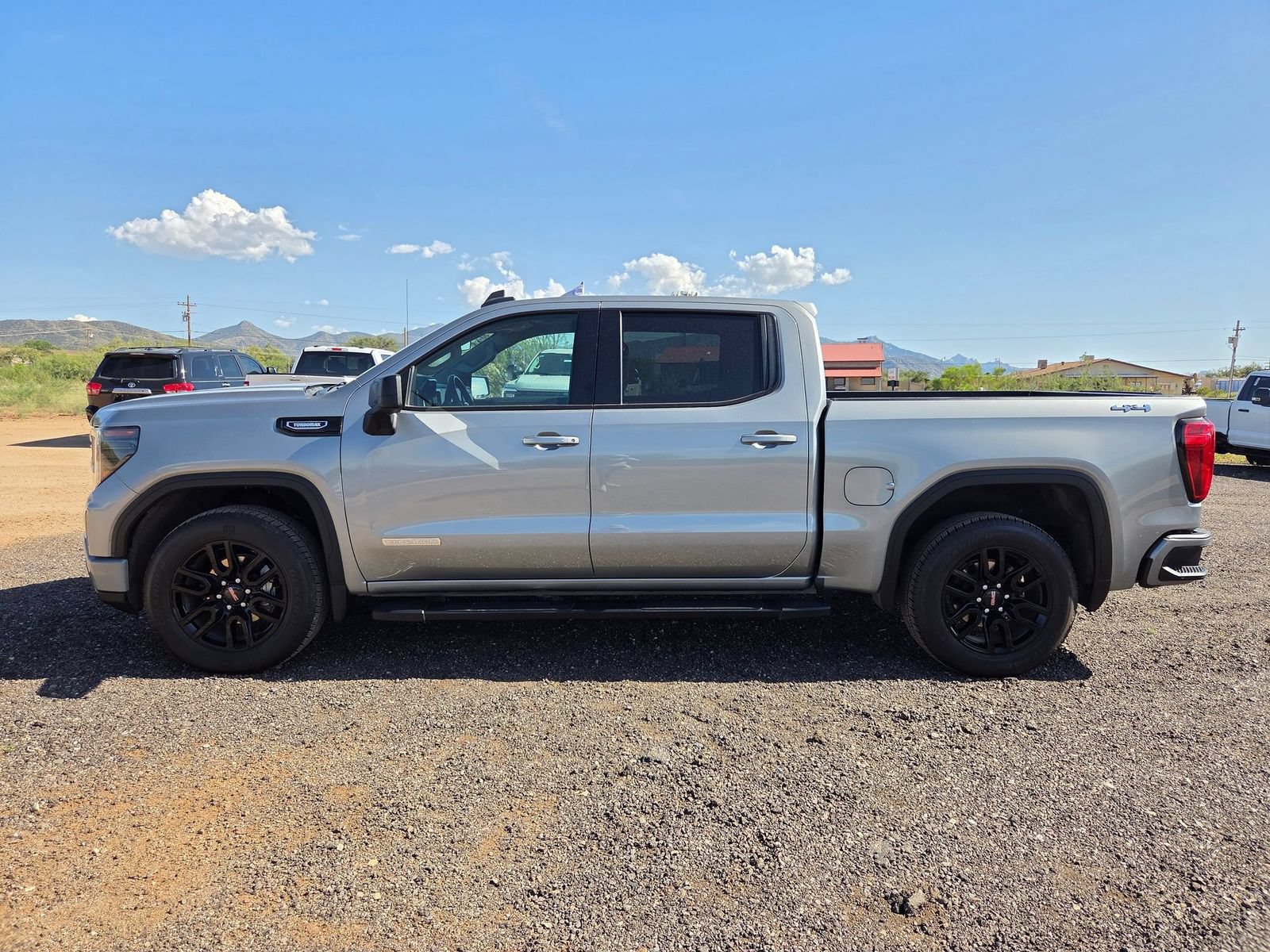 Used 2025 GMC Sierra 1500 Elevation AWD/4WD image 9