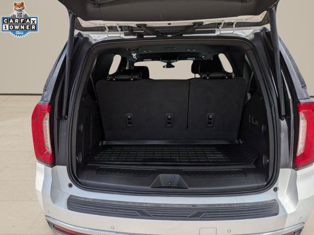 Used 2022 GMC Yukon SLT w/ SLT Luxury Package AWD/4WD image 17