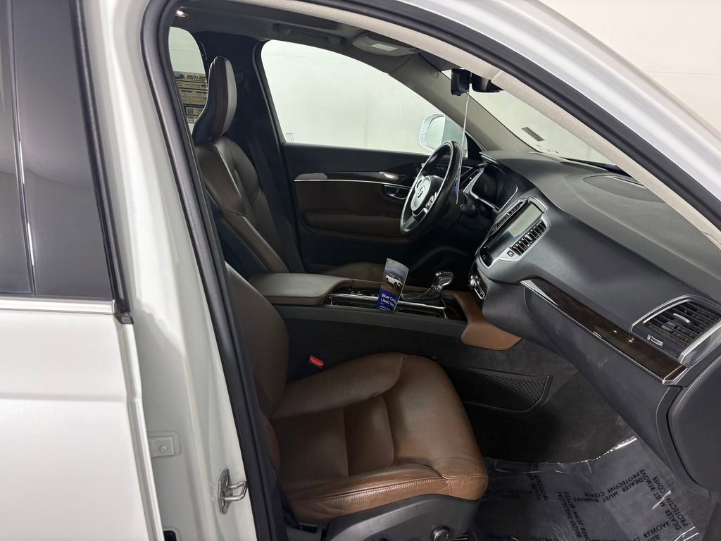Used 2019 Volvo XC90 T6 Momentum w/ Advanced Package AWD/4WD image 38