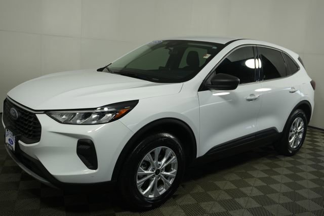 Certified 2025 Ford Escape Active AWD/4WD image 7