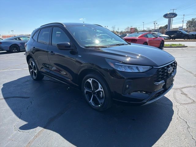 Certified 2023 Ford Escape ST-Line Select w/ Tech Pack #2 image 1