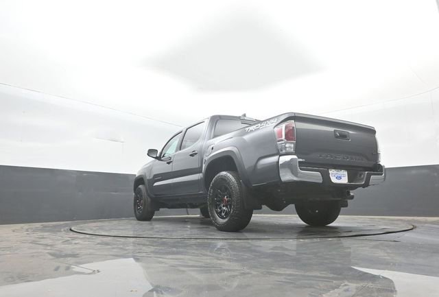 Used 2023 Toyota Tacoma TRD Off-Road AWD/4WD image 38