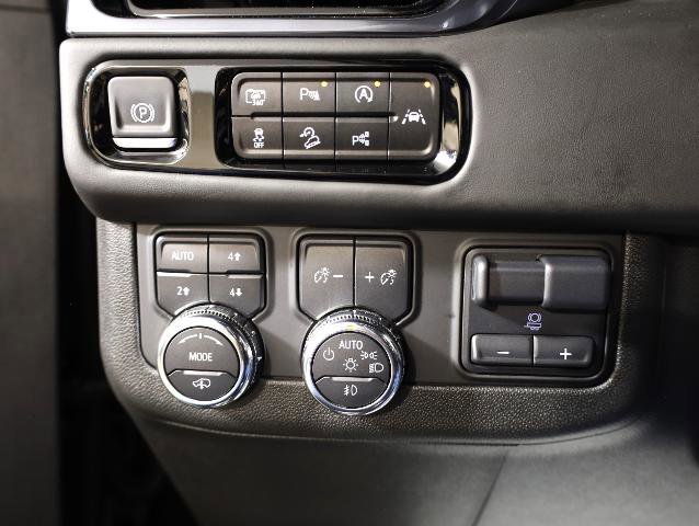 Used 2025 GMC Yukon XL AT4 Ultimate image 23