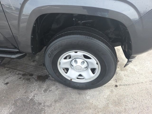 Used 2022 Toyota Tacoma SR image 7
