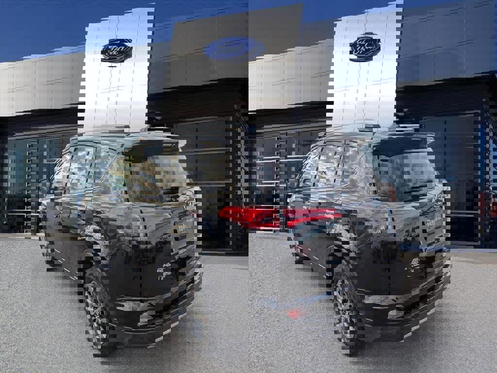 Used 2018 Toyota RAV4 Limited image 3