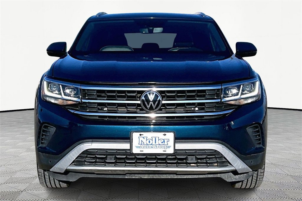 Used 2023 Volkswagen Atlas Cross Sport SE w/ Panoramic Sunroof Package image 6