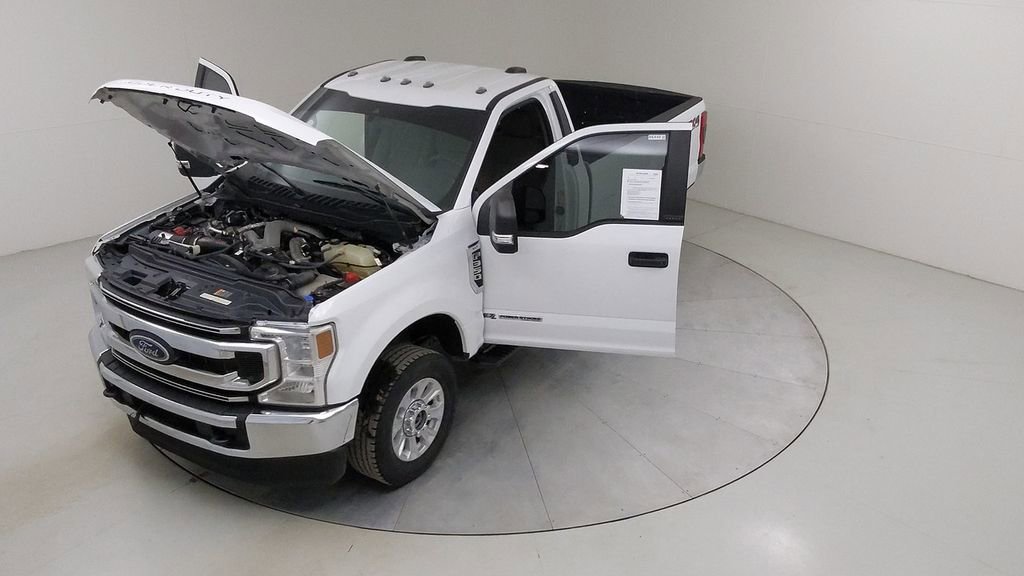 Certified 2022 Ford F350 XLT w/ FX4 Off-Road Package AWD/4WD image 40