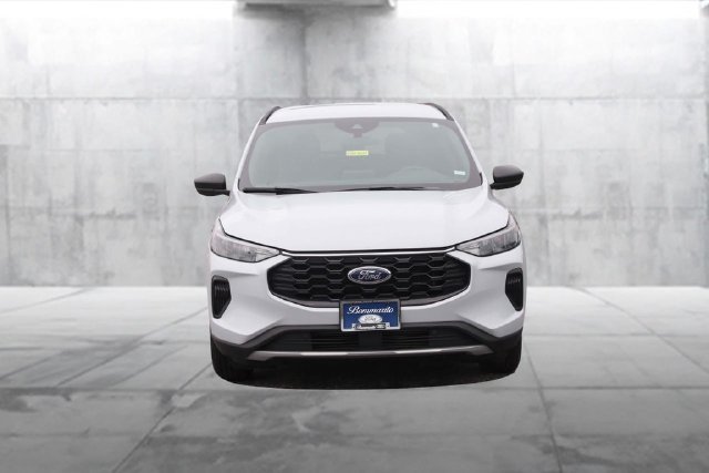 Certified 2025 Ford Escape ST-Line FWD image 4
