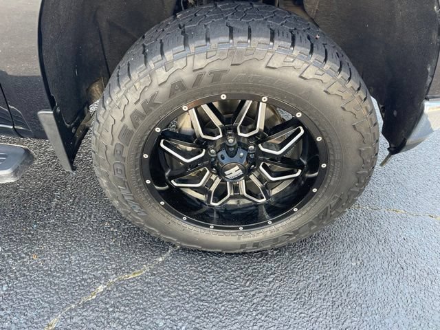 Used 2019 Chevrolet Silverado 1500 LT w/ All-Star Edition AWD/4WD image 10
