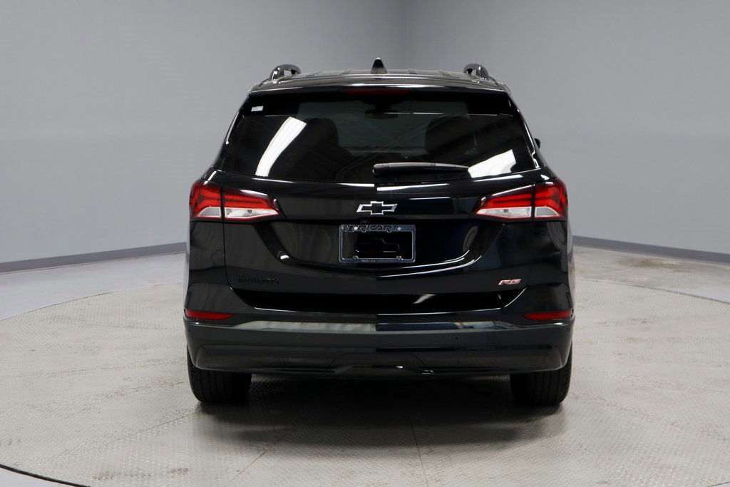 Used 2022 Chevrolet Equinox RS w/ Infotainment Package image 4
