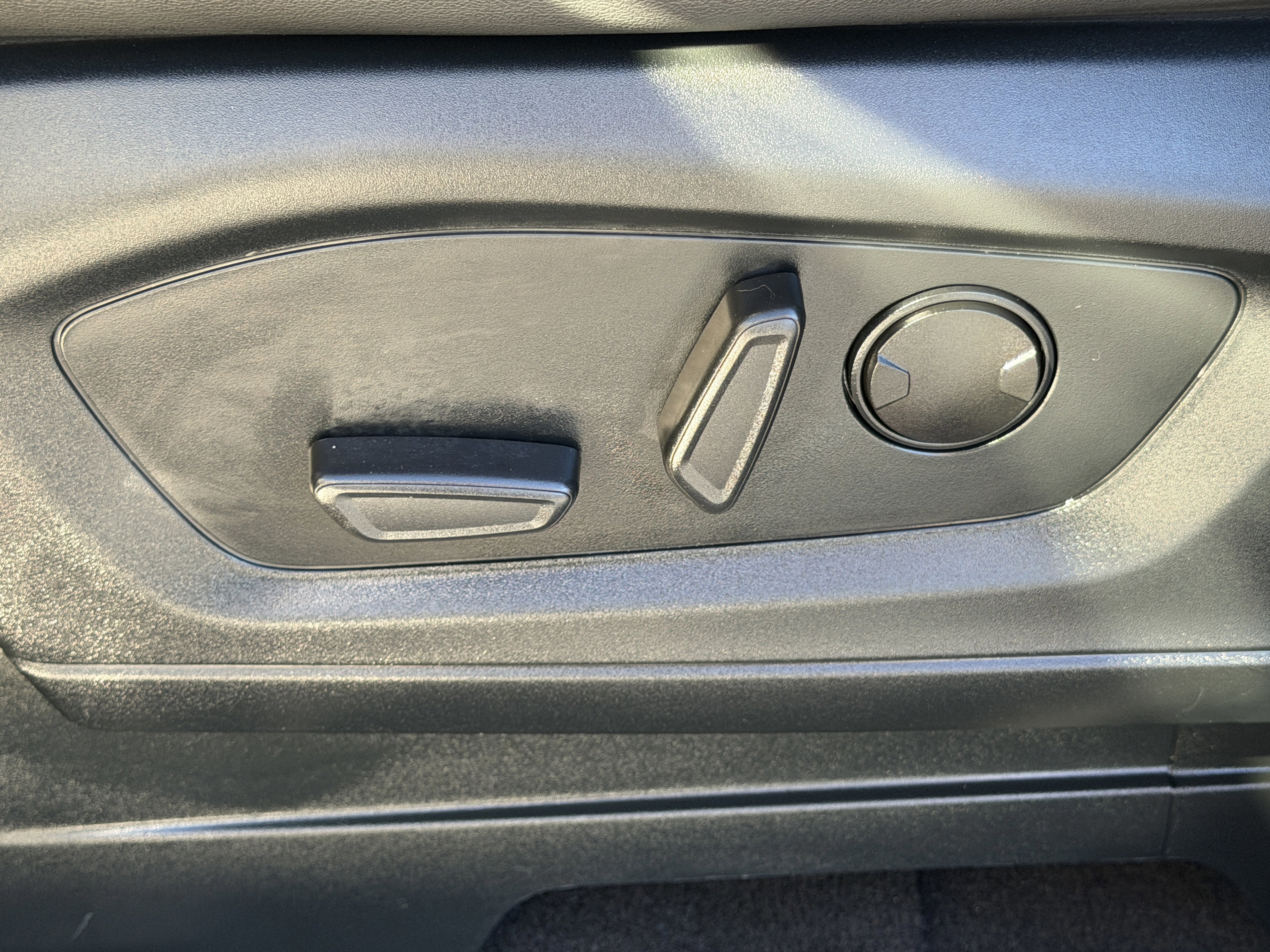 Certified 2023 Ford Explorer XLT w/ Equipment Group 202A image 12